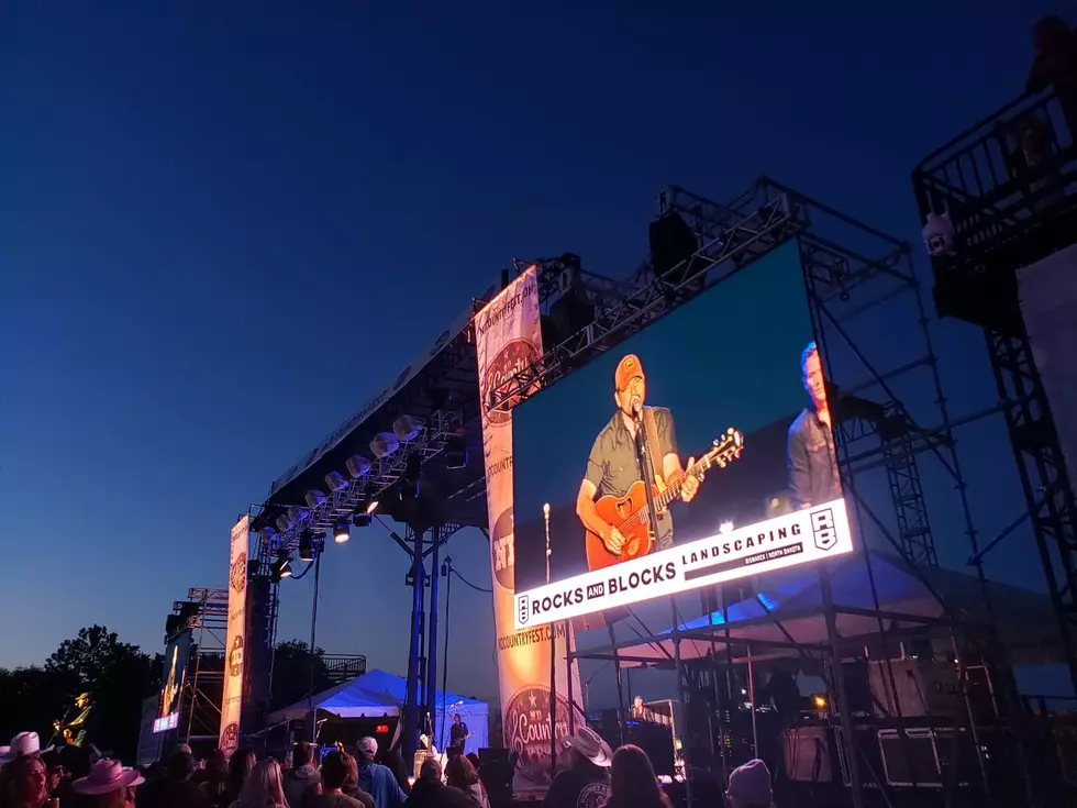 Latest North Dakota Country Fest Act Has A 90s Flavor