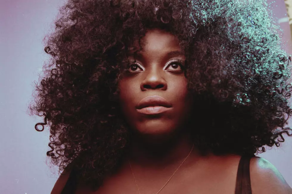 Interview: Yola Creates a ‘Melting Pot’ on Debut Album, ‘Walk Through Fire’